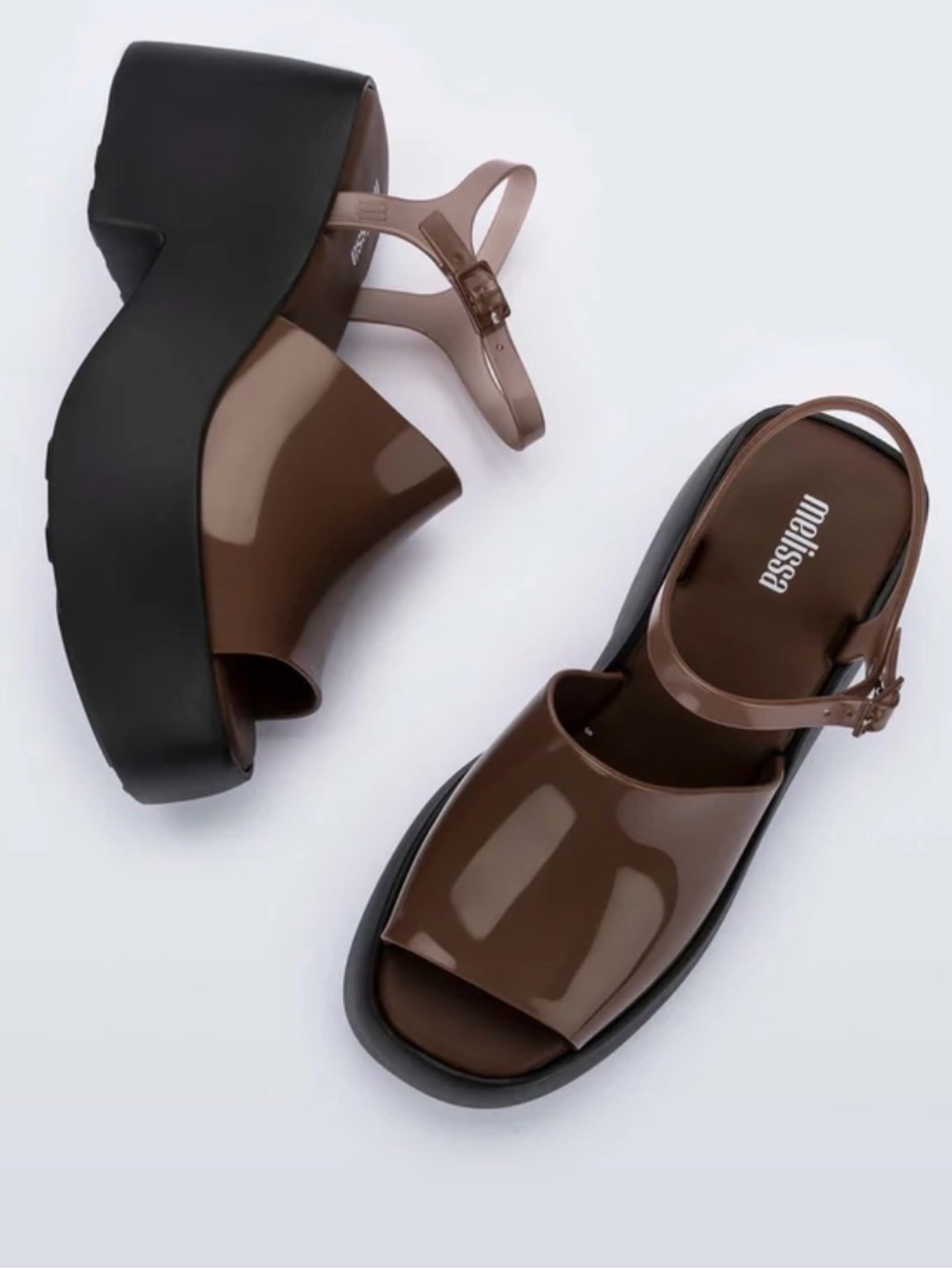 Melissa Pose Platform